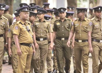 பொலிஸ் அதிகாரிகள் கடமைகளை இடையூறின்றி முன்னெடுப்பதற்கான சூழல் இன்று உருவாகியுள்ளதாக அமைச்சர் அறிவிப்பு