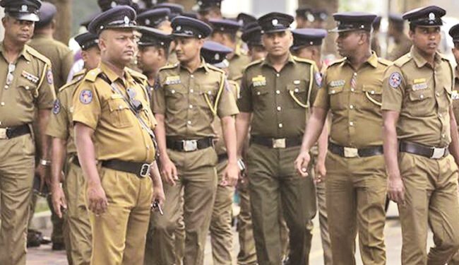 பொலிஸ் அதிகாரிகள் கடமைகளை இடையூறின்றி முன்னெடுப்பதற்கான சூழல் இன்று உருவாகியுள்ளதாக அமைச்சர் அறிவிப்பு