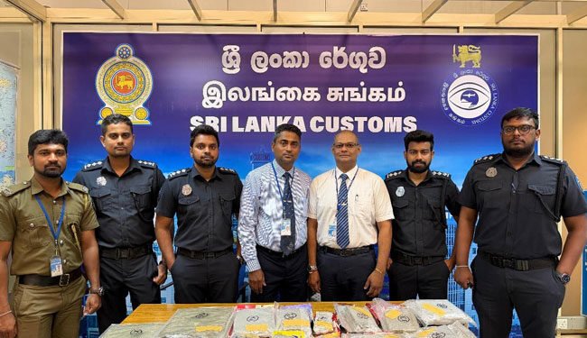 விமான நிலையத்தில் 11 கோடி ரூபாவுக்கும் அதிக பெறுமதியான போதைப்பொருளுடன் ஒருவர் கைது