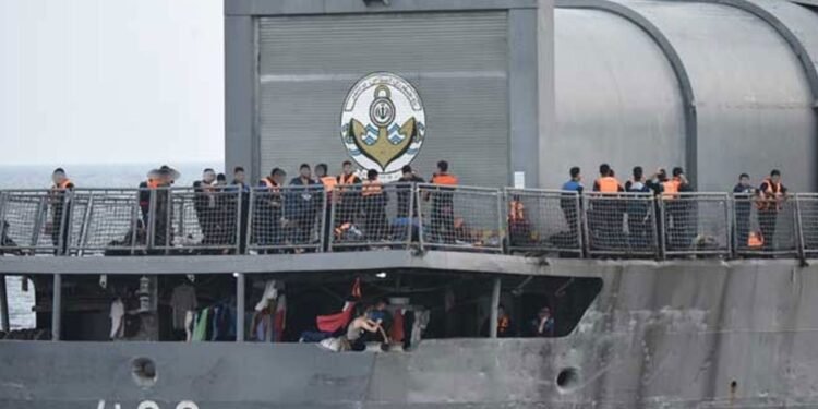 240 ஈரானிய கடற்படையினரை நாடு திருப்பி அனுப்பிய இலங்கை!