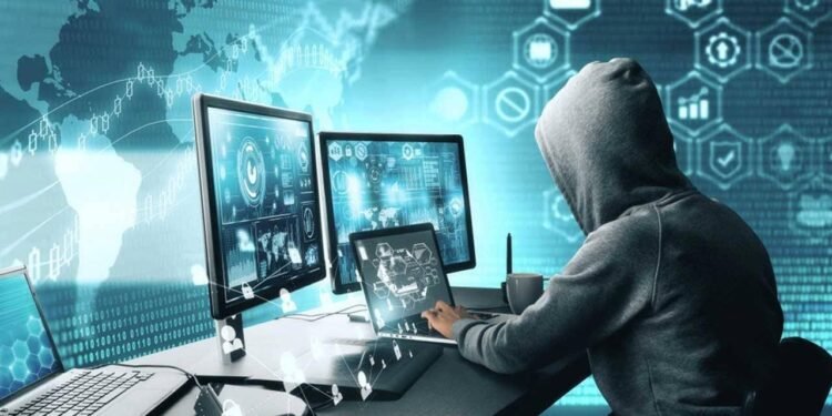 போலி வங்கி இணையதளம் மூலம் இலட்சக்கணக்கில் மோசடி