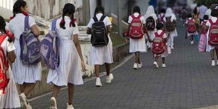 பாடசாலைகளின் முதலாம் தவணை இன்று நிறைவு பெறுகிறது