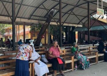 அரச வைத்தியர்களின் பணிப்புறக்கணிப்பு தொடர்ந்து நீடிக்கிறது