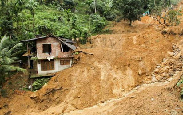 குருணாகல் மற்றும் இரத்தினபுரி மாவட்டங்களுக்கு மண்சரிவு அபாய எச்சரிக்கை