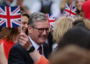 பிரித்தானியாவின் பாரம்பரிய இரு கட்சி அரசியல் முடிவுக்கு வருகின்றதா?