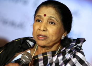 பிரபல பின்னணி பாடகி ஆஷா போஸ்லே காலமானார்