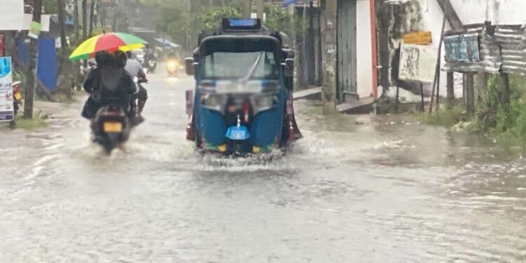 தொடரும் சீரற்ற வானிலை – 8 மாவட்டங்களுக்கு பாதிப்பு