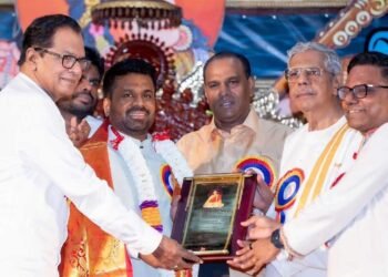 கம்பன் விழா மேடையில் ஜனாதிபதிக்கு சிறப்பு அங்கீகாரம்!