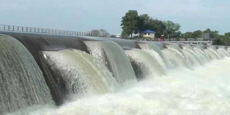 கனமழையால் 18 நீர்த்தேக்கங்கள் நிரம்பி வான்பாய்கின்றன