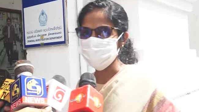 சலேயைக் காண சிஐடி-க்கு வந்த மனைவி கண்ணீருடன் நாட்டுக்குக் கூறிய கதை