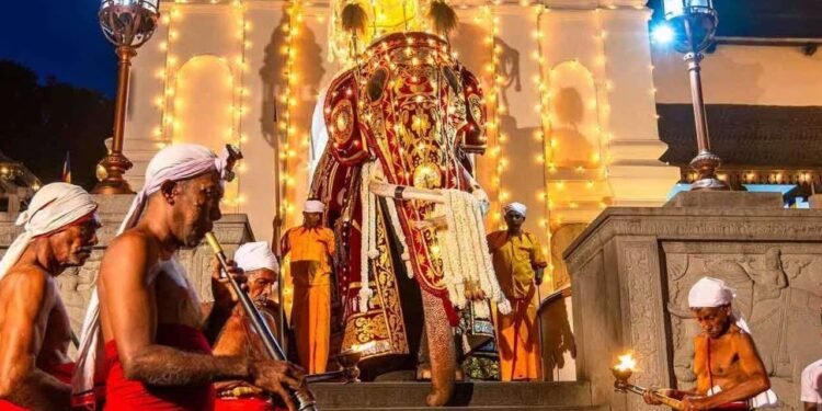 முதல் ரந்தோலி பெரஹராவின் வீதி உலா ஆரம்பம்