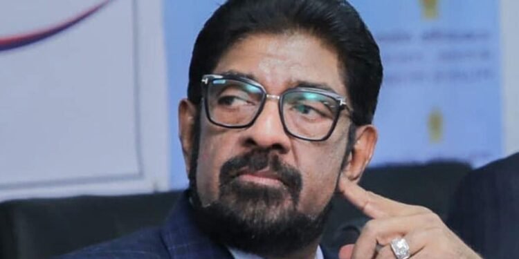 நீதிமன்ற அவமதிப்பு – கெஹெலிய உள்ளிட்டோருக்கு எதிராக மனு