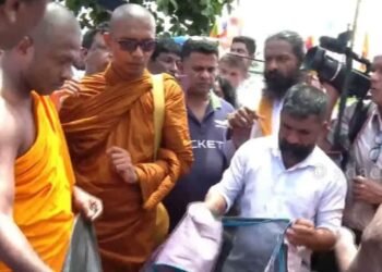 ஜனாதிபதி செயலகத்துக்கு அருகில் அமைக்கப்பட்டிருந்த கூடாரங்கள் அகற்றப்பட்டன!